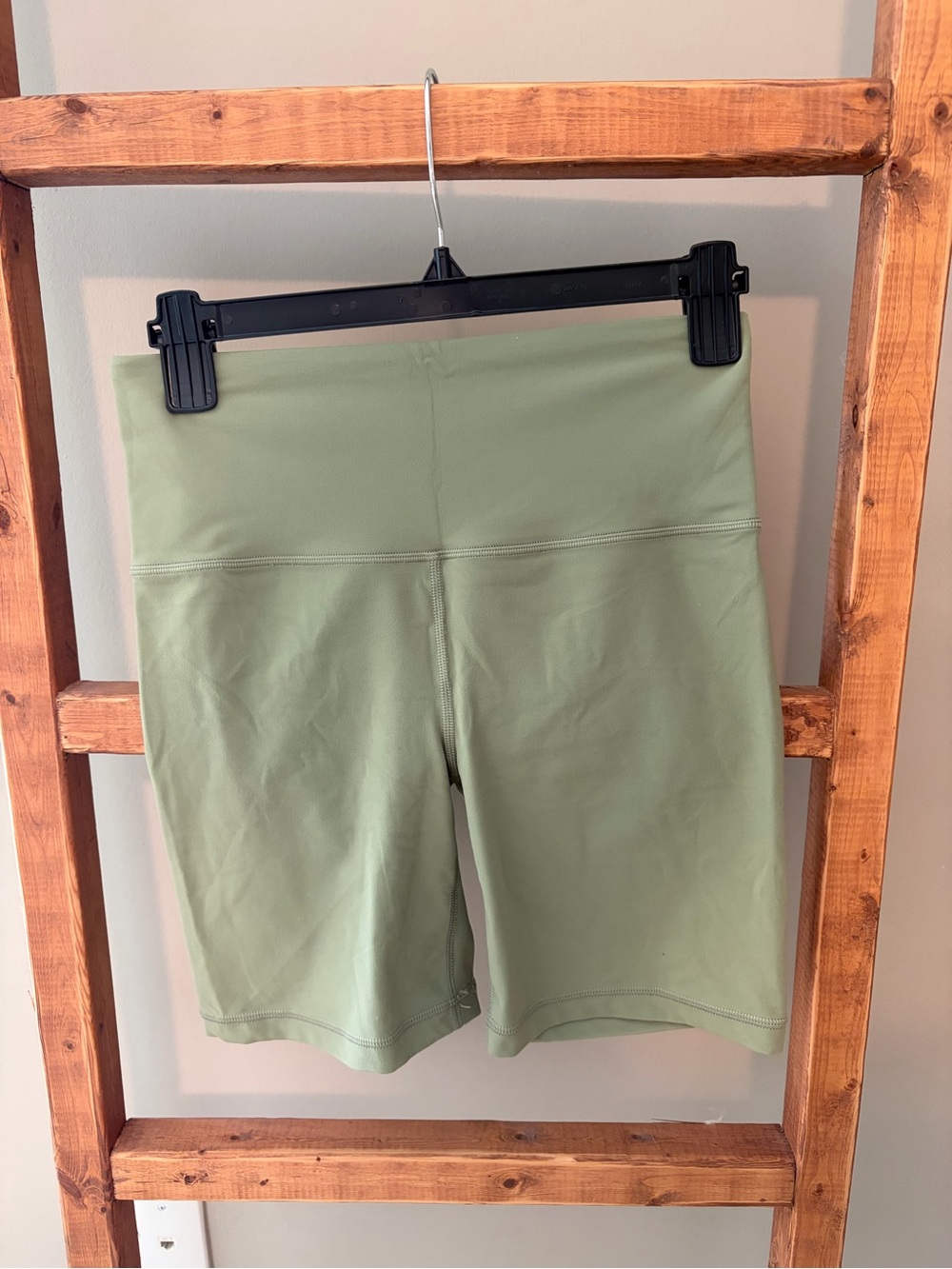 Athleta Ultra High Rise Elation 7” Short - Picture 2 of 2